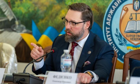 Адвокат Шевчук заявив, що через суд зобов'язав блогера Лаченкова видалити «бруд про нього» з його каналу. Той готує апеляцію (ДОПОВНЕНО)