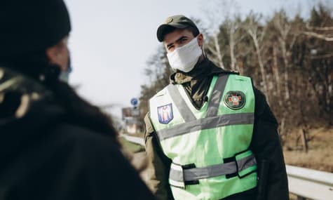 В окрестностях Киева обустроили 8 стационарных постов, чтобы не допустить распространение коронавируса