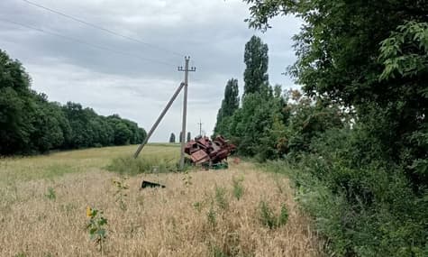 На Сумщині підірвався комбайн. Водій у лікарні