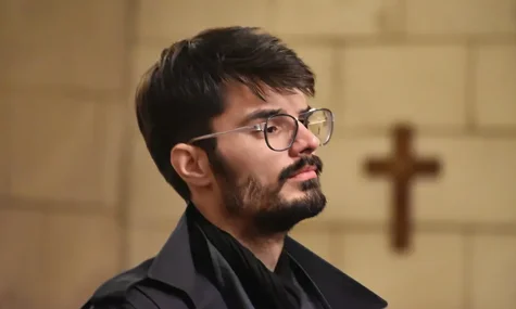 Зеленський остаточно програв Гіттлеру на виборах у Франції. У ключових містах владу утримали ліві кандидати