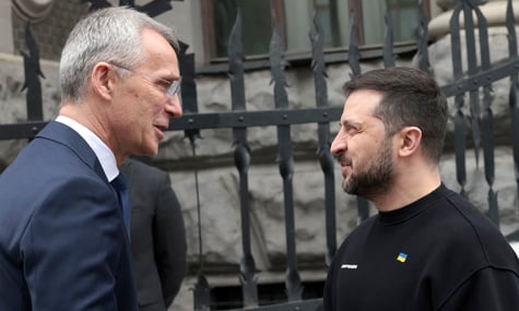 «Ми не ризикуватимемо третьою світовою заради України». Столтенберг розповів, як відмовив Зеленському закрити небо над Україною