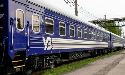 «Найбільш багатостраждальний поїзд». В «Укрзалізниці» розповіли, як везли пасажирів із Харкова попри ДТП та дрони