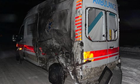 В Черниговской области российский дрон поразил авто «скорой»: пострадали двое медиков