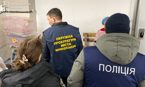 Прокуратура розслідує скарги на харчування школярів у Миколаєві: медіа показали, як кашу варили просто неба