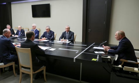 кремль может «ответить» на операцию в Курске обстрелами. Киев считает возможными целями правительственные здания — СМИ