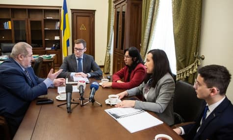 Офис президента передал Меджлису рассекреченные документы НКВД о депортации крымских татар