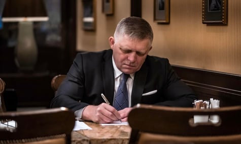 Премʼєр Чехії написав Фіцо з проханням не блокувати санкції ЄС проти рф. Словаччина ж заговорила про свої інтереси