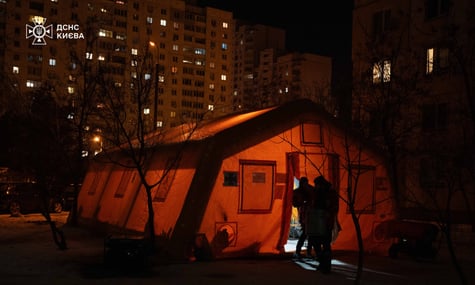 «Пункт незламності» в одному з дворів Києва