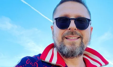 В Іспанії Шарія та його дружину підозрюють у податковому шахрайстві, відмиванні коштів та зв'язках із росією. Він вважає це переслідуванням
