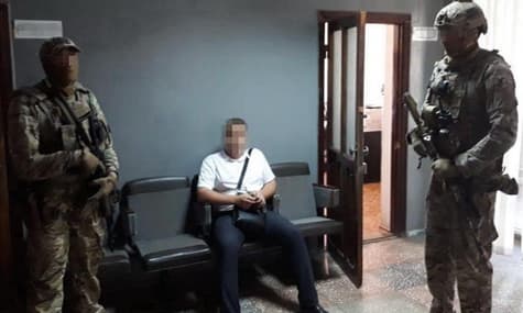 Бойовики «ДНР» отримували гроші з України під виглядом соцвиплат, до схеми причетний працівник держбанку — СБУ