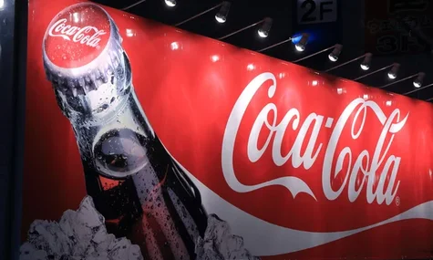 В Естонії обурилися, що Coca-Cola продає напій у пляшках із російськими іменами. У компанії відповіли