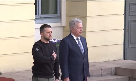 Зеленский прибыл в Финляндию. Он посетит саммит стран Северной Европы