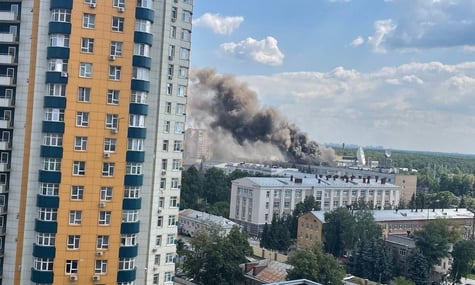 Під Москвою загорівся інститут «Роскосмосу». Там кажуть про замикання, хоча перед пожежею перекривали аеропорти