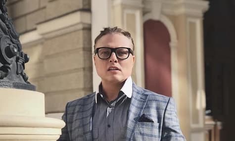 Українського режисера Лавренчука затримали в Італії за «циркуляром», а не за «червоною карткою» Інтерполу ㅡ омбудсменка