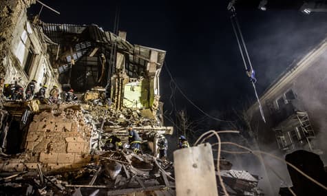 Ракетний удар по будинку в Кривому Розі: 11 постраждалих досі в лікарнях, з-поміж них — діти