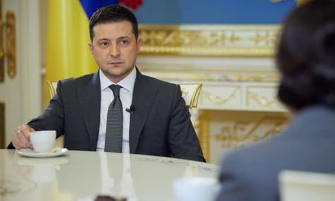 Росія запевнила США, що не продовжуватиме ескалацію. Головне з інтерв'ю Володимира Зеленського