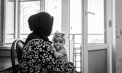 «Нет у женщины прогулки, кроме как огород, сад, сарай, кроме как спальня мужа». Как живется женщинам на Северном Кавказе