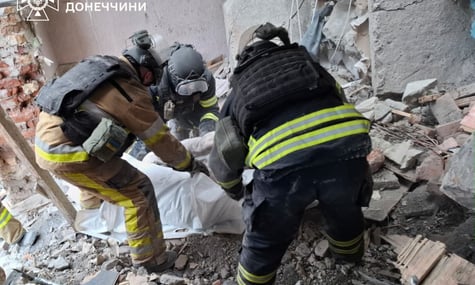 Трое погибших и 16 раненых в Дружковке: спасатели завершили разбор завалов после авиаудара