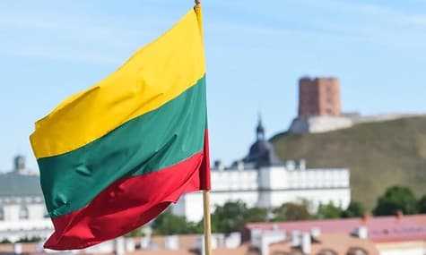 Литва також не надаватиме притулку росіянам, які втікають від мобілізації