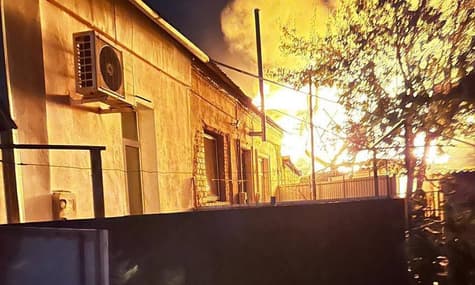 Через нічний обстріл Херсона постраждали двоє дітей та їхня мати