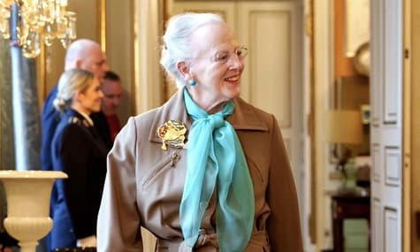 Королева Дании во время новогодней речи отреклась от престола. Что известно о преемнике престола?