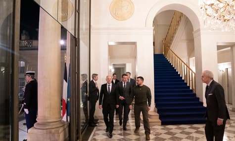 Zelenskyy in France, Declaration of Unity and Russian offensive in Luhansk Oblast: last night's highlights