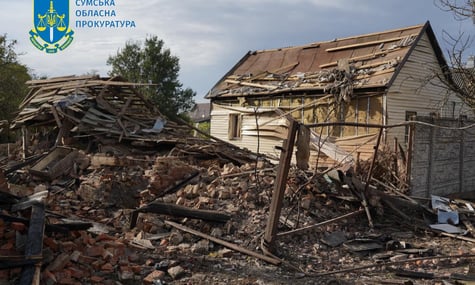 Окупанти вночі атакували спальний район у Сумах. Серед 4 поранених — дитина