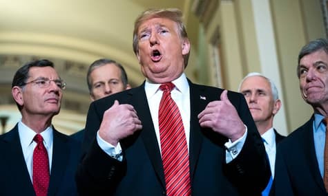 Трамп вимагає розкрити інформатора, який повідомив про нібито його тиск на Зеленського