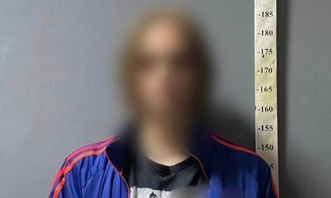 У Києві хлопець побив жінку за зауваження в магазині: вона в лікарні з переломом щелепи та численними забоями