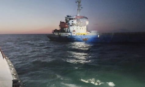 Украинские ВМС спасли моряков турецкого судна, которое загорелось после удара российского дрона