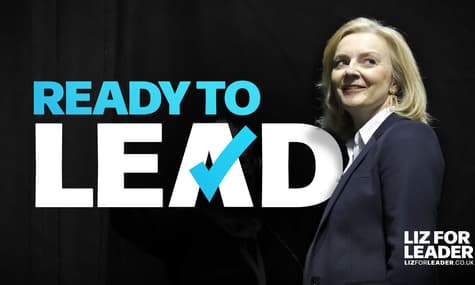 Выборы премьера Великобритании: глава МИД Лиз Трасс лидирует в голосовании — опрос