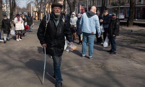 Эпидемия бездомности: истории из четырех стран о том, как трудно выжить в карантине тем, у кого нет дома