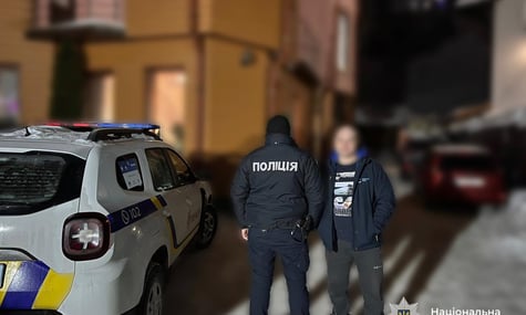 Біля Буковеля чоловік салютом привітав друзів-молодят. Поліція вже знайшла його