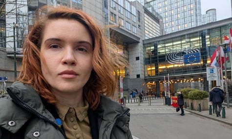 Проти Безуглої порушили кримінальну справу. Тарута каже, що це через її пост про 72 бригаду (ДОПОВНЕНО)