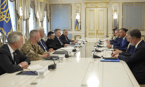 Президент Володимир Зеленський під час зустрічі з міністром закордонних справ Бельгії Максимом Прево Президент Володимир Зеленський під час зустрічі з міністром закордонних справ Бельгії Максимом Прево