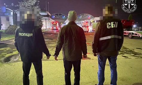 Українець добровільно воював за росіян, втік з позицій, а потім намагався потрапити до ЄС як біженець — слідство