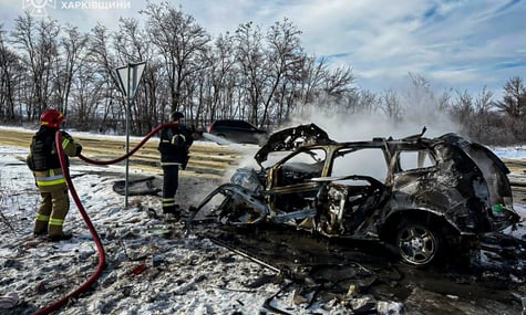 Поцілили в магазин, маршрутку, машину медиків: 20 людей на Харківщині постраждали через російські удари