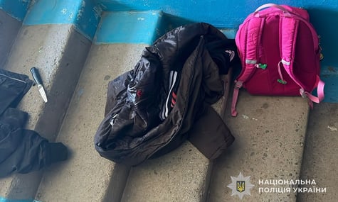 Під’їзд будинку, де спалахнула сварка між школярками