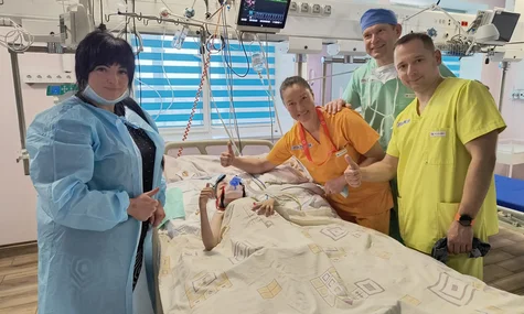 У 12-річної дівчинки з Львівщини хребет викривився на 160 градусів. Її оперували 18 годин