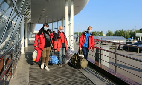 Украинские полярники, которые более года работали в Антарктиде, вернулись домой