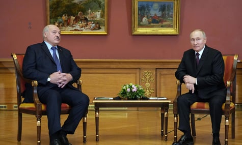 Самопроголошений лідер Білорусі Олександр Лукашенко та глава рф володимир путін Самопроголошений лідер Білорусі Олександр Лукашенко та глава рф володимир путін