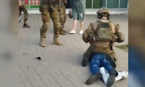 У Запоріжжі затримали коригувальника вогню, якому окупанти обіцяли «керівну посаду» — СБУ