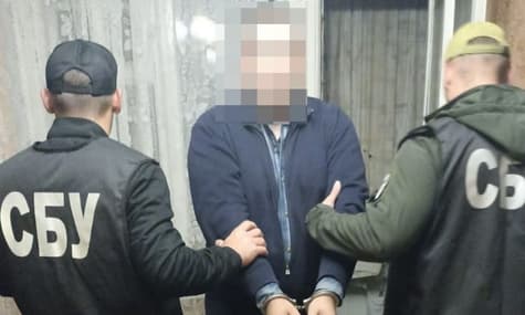 Миколаївець шукав зв'язки зі спецслужбами рф. Його затримали за коригування ракет рф