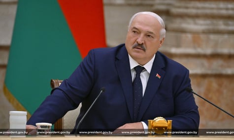 Лукашенко заявив, що білоруська не повинна відставати від російської: Треба підтримувати, але дуже акуратно
