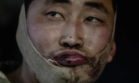 У Південній Кореї заявили, ніби рф планує обміняти двох полонених із КНДР, яких утримує Україна. Київ запевнив, що не віддасть їх