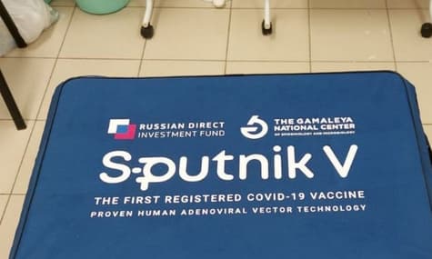 У Білорусі почалася масова вакцинація населення від коронавірусу російським препаратом