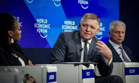 Фіцо заявив, що словацька опозиція «готується до Майдану». Депутати пообіцяли ще одне засідання щодо вотуму недовіри