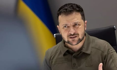 Зеленський: росіяни за тиждень скинули 600 КАБів по Україні. Бити по їхніх аеродромах — справедливо