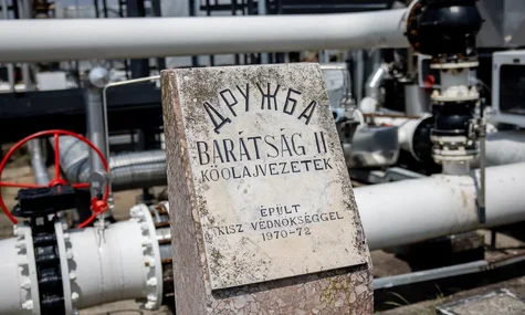 Чехія пропонує інвестувати у нафтопровід «Дружба» і постачати до Словаччини нафту через свою територію. Як це працює?