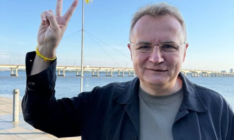 Запропонував депутатам те саме. Садовий заявив, що відмовляється від зарплати через затримки виплат комунальникам